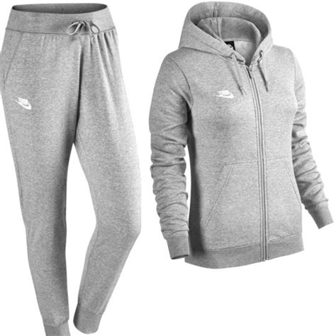 damen nike jogging anzug